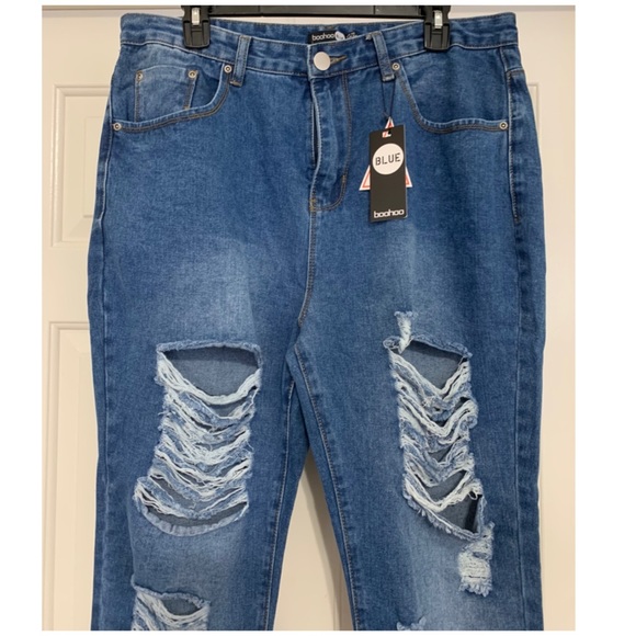 Plus Size Ripped Jeans - Picture 4 of 4